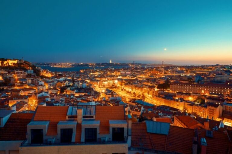 Lisbon: Luxury Fado Tour with Dinner included - The Value of the Experience
