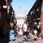 Lisbon: Off the beaten path Downtown Walk with a Local - Authenticity and Authentic Connection