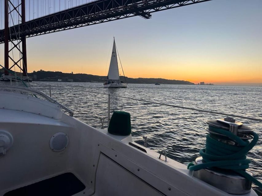 Lisbon: Private City Boat Tour with Sunset Option - Meeting Point