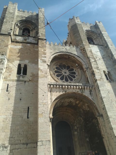 Lisbon Private Full Day to the City of 7 hills + King Crist - The Practical Side: Logistics and Value