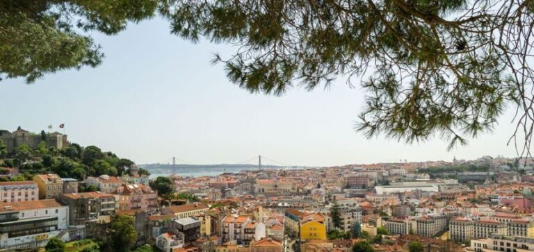 Lisbon: Private Guided Electric Tuk Tuk Tour with Tastings - What the Itinerary Looks Like