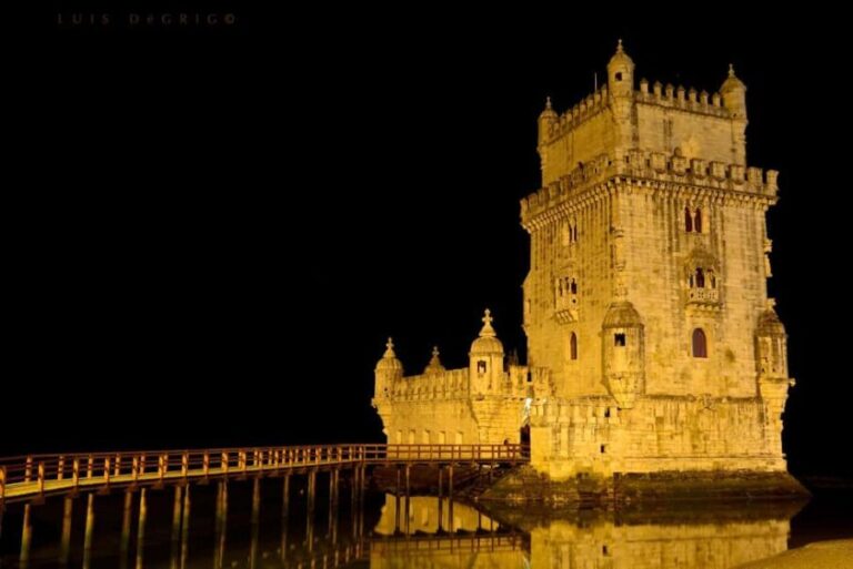 Lisbon Private Night Tour with Fado Show & Dinner - The Fado Show & Dinner Experience