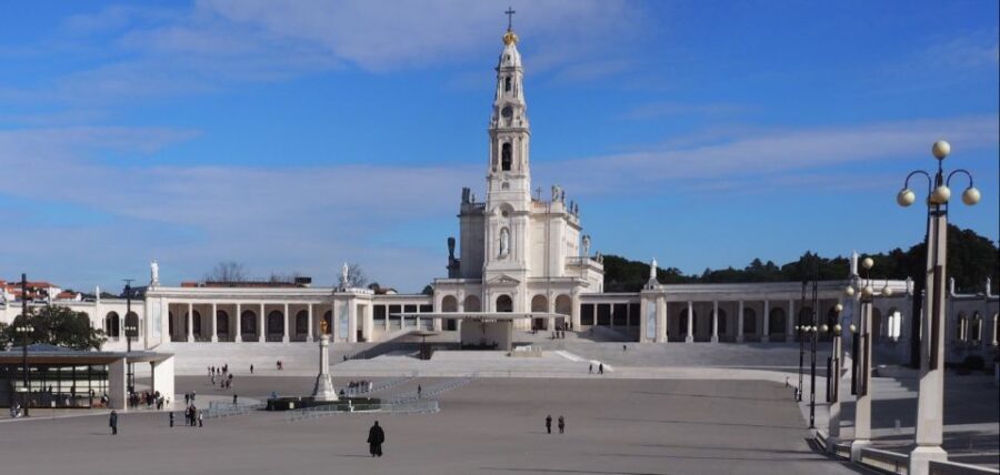 Lisbon: Private Sanctuary of Fátima half day Guided Tour - The Experience in Detail