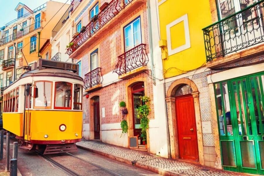 Lisbon: Private Tuk-Tuk Tour of Old Town & Scenic Viewpoints - The Value of the Tour