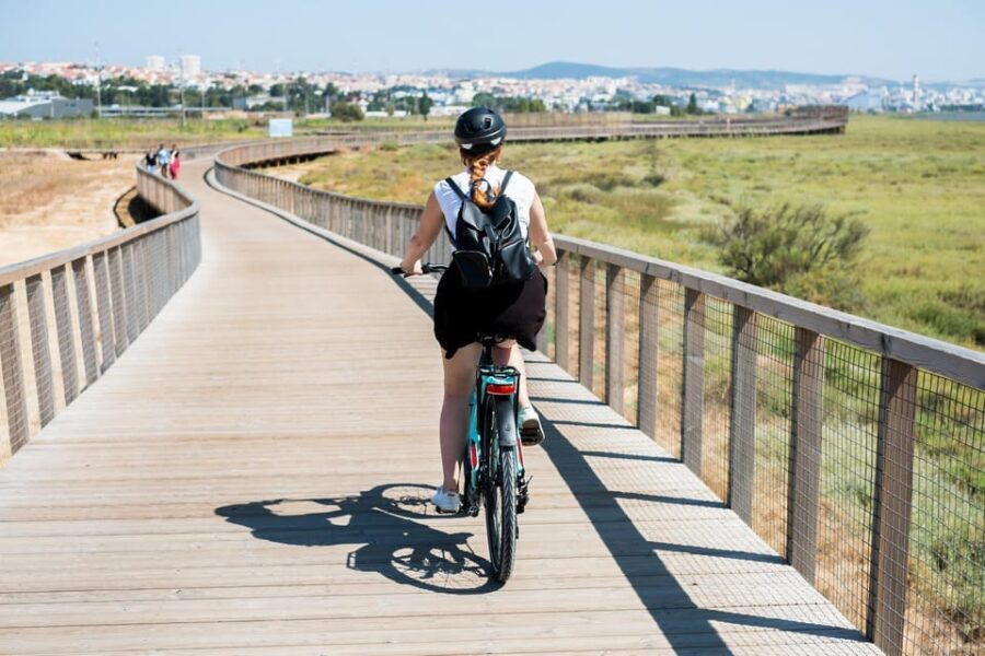 Lisbon: Riverside beauty by E-Bike - Starting in Lisbon: Modern Architecture and City Vibes