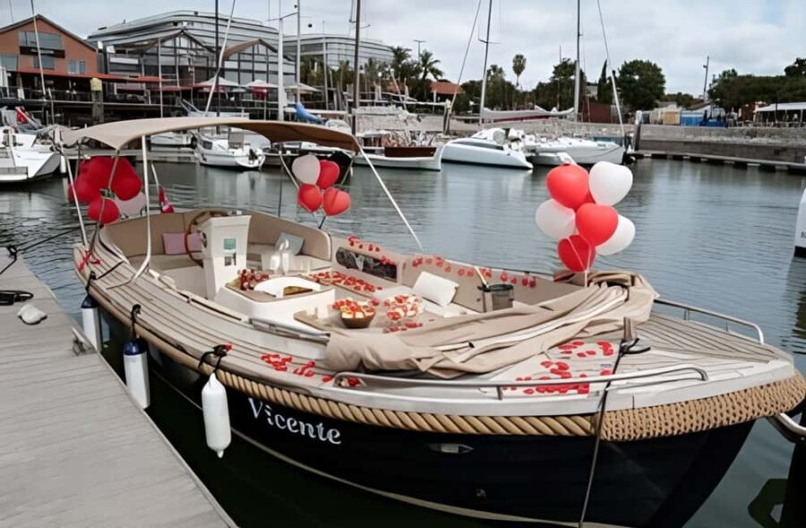 Lisbon: Romantic Sunset Pizza with Wine & Chocolate Fondue - The Itinerary in Detail