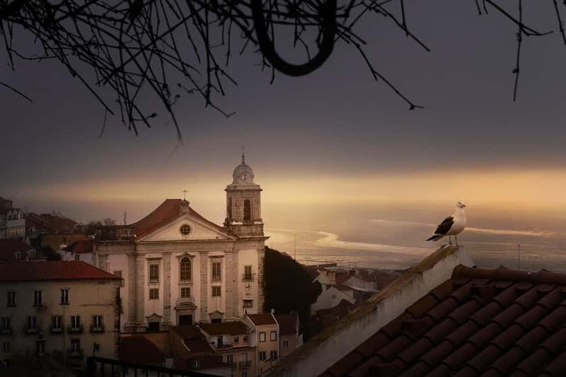 Lisbon: Street Photography Tour Sunrise or Sunset - Detailed Breakdown of the Itinerary