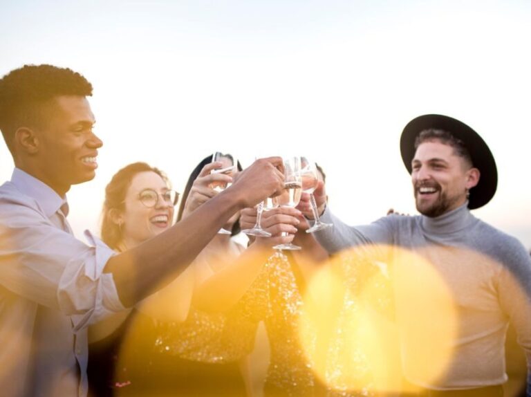 Lisbon: Sunset Boat Party Cruise with DJ and Open Bar - The Vibe and Atmosphere