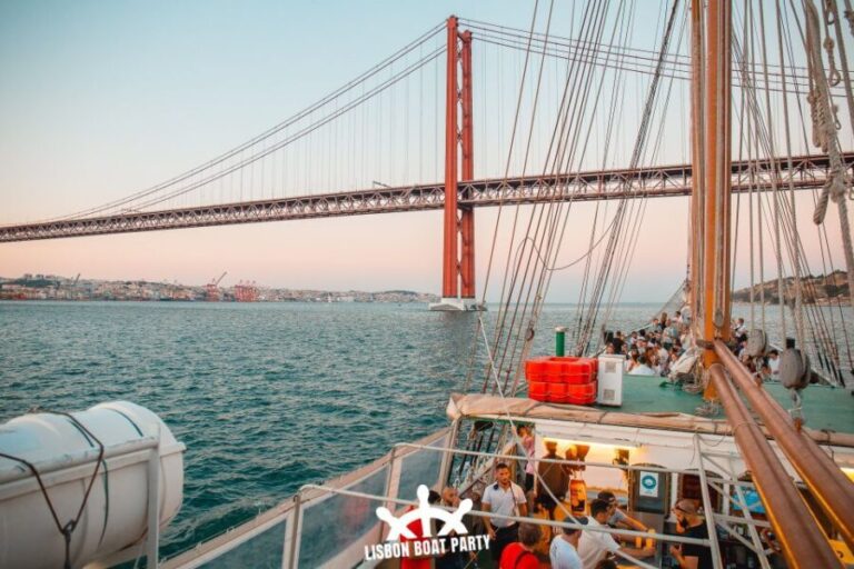 Lisbon: Sunset Boat Party with 2 Drinks and Free Club Entry - Pros and Cons Based on Reviews