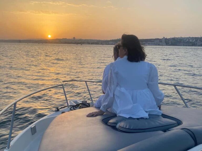 Lisbon: Sunset Tour on a Cozy Boat - The Itinerary: What You Can Expect