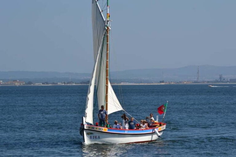 Lisbon: Tagus Cruise on Historic 1895 Boat with Drinks - Authentic Experience and Traveler Feedback