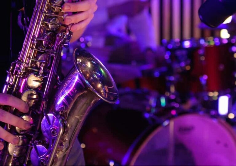 Lisbon: Tagus River Dinner Cruise with Live Jazz - The Dinner Experience — Food, Drinks, and Atmosphere