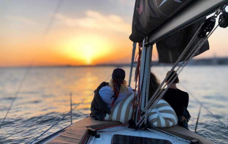 Lisbon: Tagus River Private 2-Hour Cruise - An Honest look at the downsides