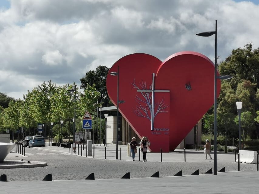 Lisbon to Fatima Nazaré and Óbidos Private Full Day Tour - What’s Included and What You Should Budget For