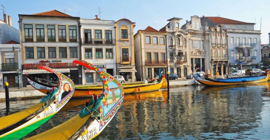 Lisbon to Porto stop Óbidos, Nazaré, Fátima, Coimbra, Aveiro - The Value of the Tour