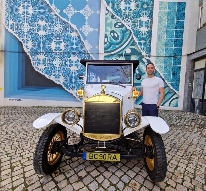 Lisbon: Tuk Tuk 1H30 Tour Old Town Complete with a Old Timer - What’s Included & What to Expect