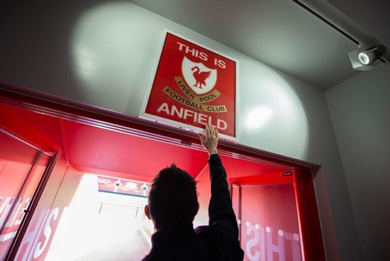 Liverpool Football Club: Legends Q&A and Stadium Tour - Meeting Point and Duration