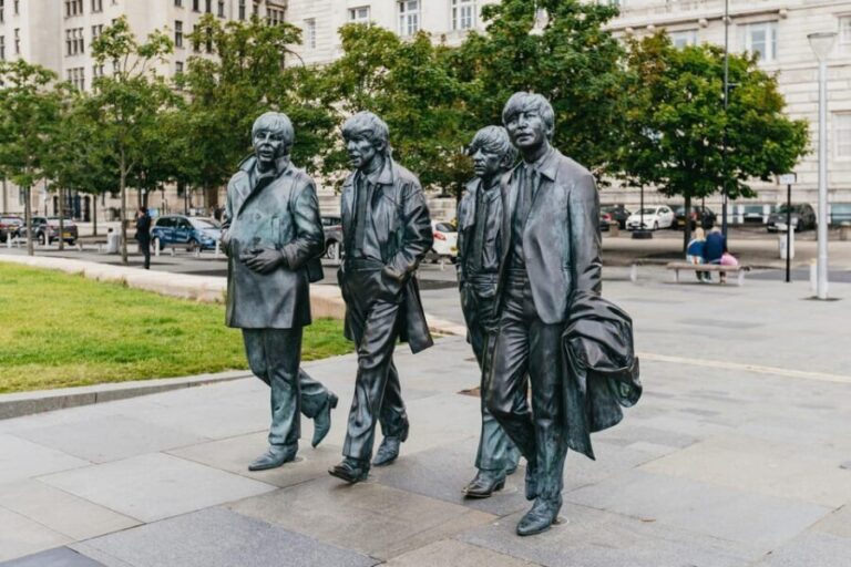 Liverpool: The Beatles and Cavern Quarter Walking Tour - Detailed Breakdown of the Itinerary