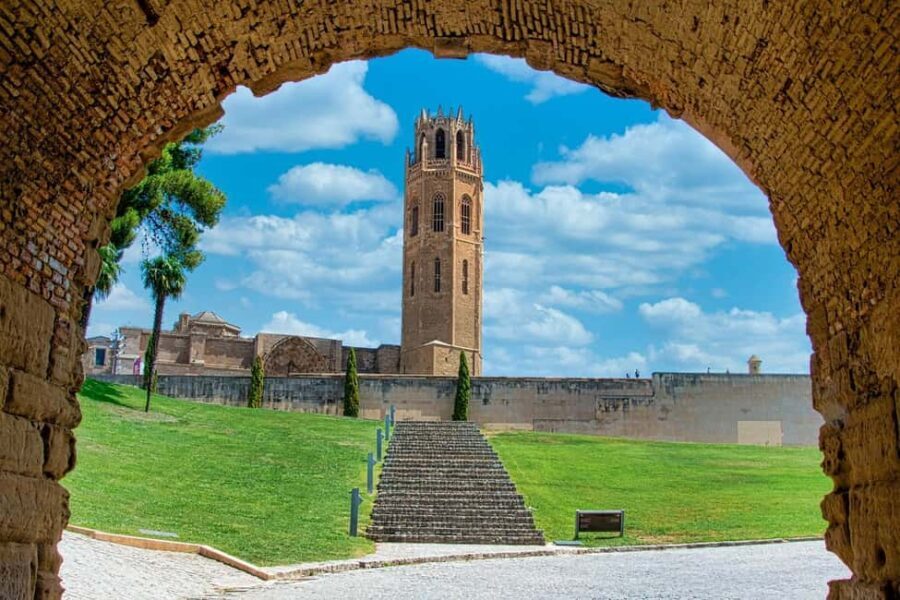 Lleida: Tour of the unknown and authentic Catalonia - What to Expect During the Tour