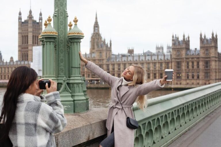 London: Capture the most Photogenic Spots with a Local - What’s Included and What’s Not