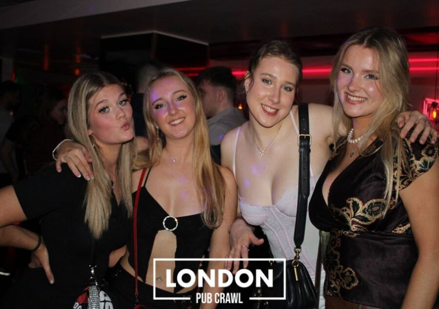 London: Central London Pub Crawl with Drink Deals - Who Will Love This Tour?