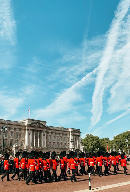 London: Changing of the Guard Experience and Landmarks Tour - Is It Worth the Price?
