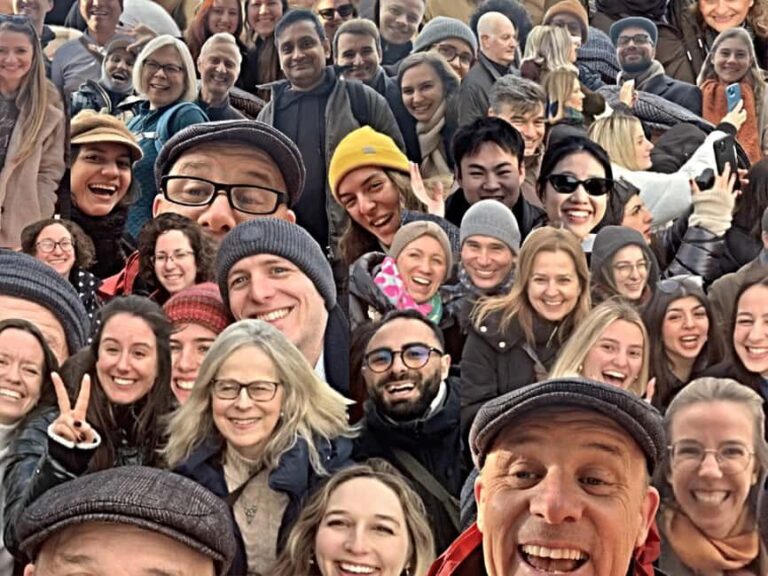 London: Changing of the Guard Experience with a Historian - Who Will Love This Tour?