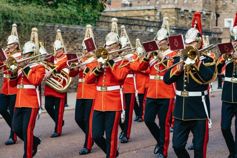 London: Changing of The Guard Tour - The Itinerary - What to Expect