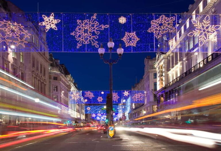 London Christmas Lights Tour by Vintage Bus Open Top - Key Points