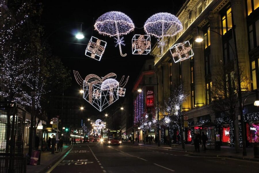 London: Christmas Lights Tour by Vintage Double-Decker Bus - Who Should Consider This Tour?