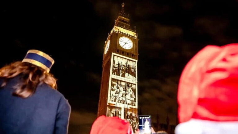 London: Festive Christmas Lights Sightseeing Tour - The Practical Details