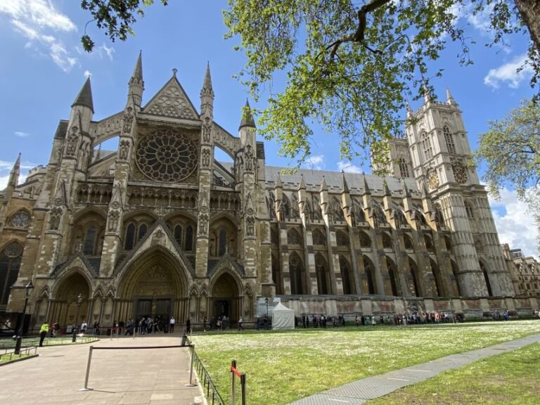 London: Guided Westminster Abbey Tour and Refreshments - The Optional London Eye Experience