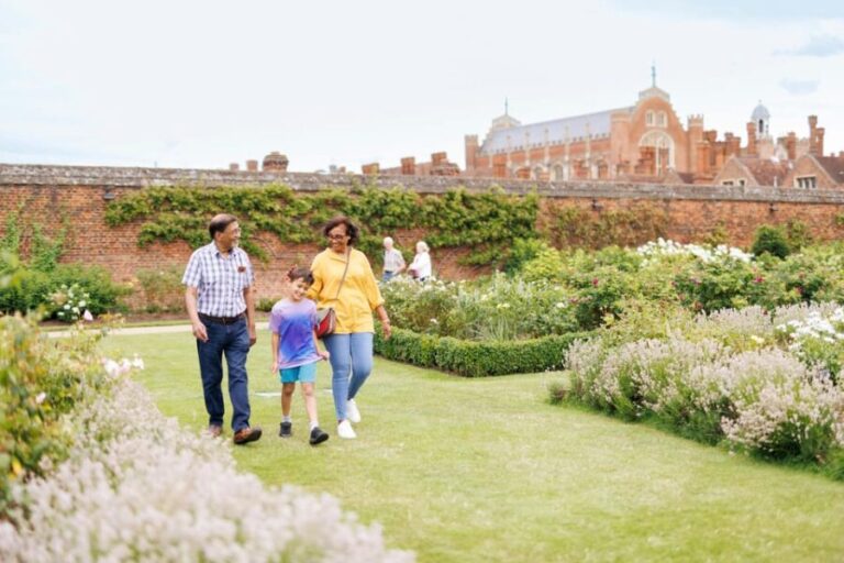 London: Hampton Court Palace Private Tour with Train Option - The Itinerary Breakdown: What Will You Experience?