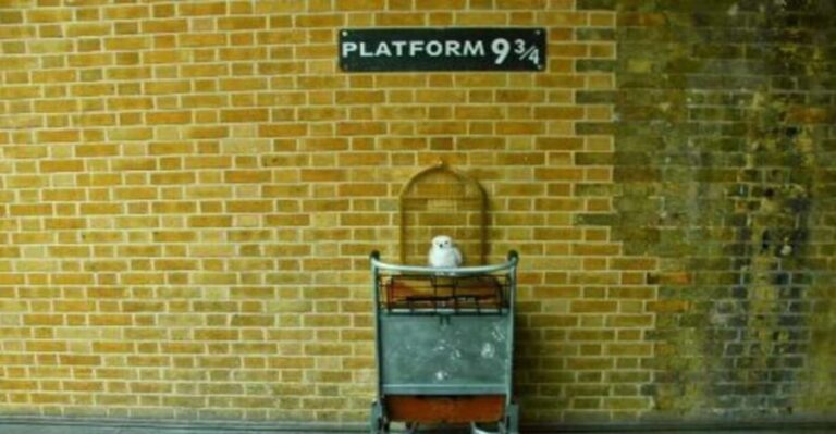 London: Harry Potter Tour, River Cruise & The London Dungeon - Transportation and Logistical Details