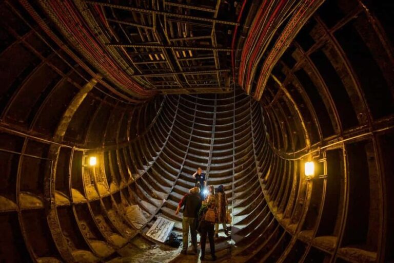 London: Hidden Tube Tour - Green Park Station - The Stations Secret Passageways and Lift Landings