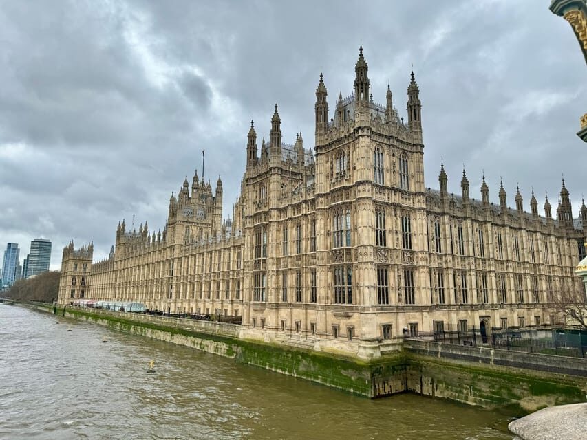 London Highlights Walking Tour with Licenced Tour Guide - What’s Included and What’s Not