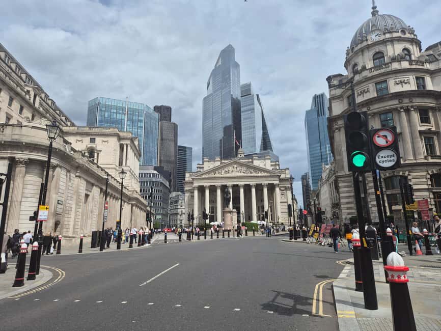 London: History of Money & Power Walking Tour - London’s Financial Powerhouses and Hidden Symbols