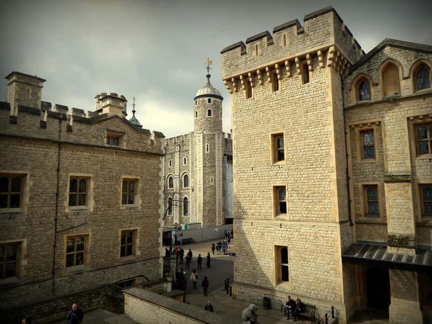 London: History on the banks of the Thames Walking Tour - A Detailed Look at What You Can Expect