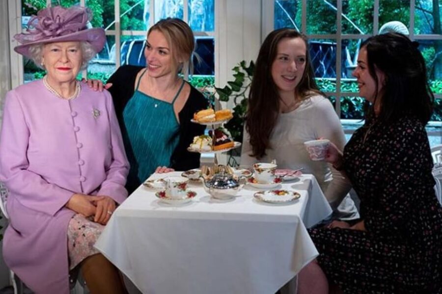 London: Hop-on Hop-off Bus Tour and Madame Tussauds Ticket - What the Reviews Say