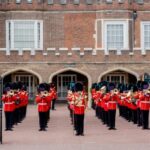 London: Hop-On Hop-Off Pass with Thames River Cruise 24 Hrs - Dive into the London Experience: What You Can Expect