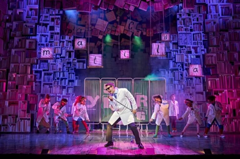 London: Matilda the Musical & 2-Course Pre-Show Meal - What to Expect at the Theatre