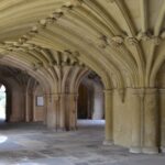 London: Monuments & Back Streets Guided Tour in Black Taxi - The Experience in Detail