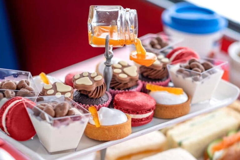 London: Paddington Bear Afternoon Tea Bus Tour & Audio Guide - The Experience in Detail