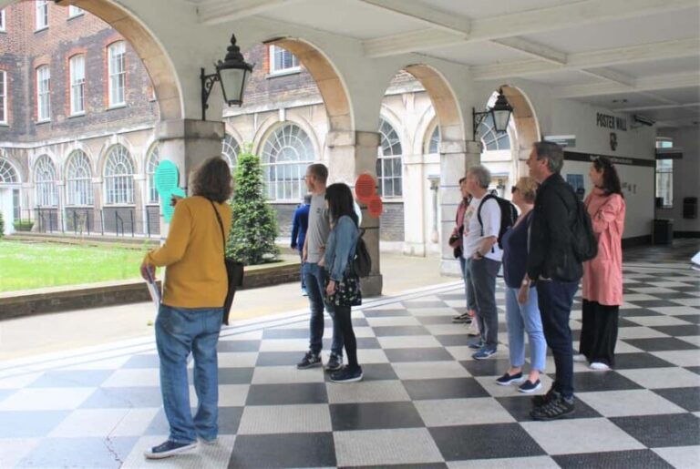 London: Private Killing Eve TV Locations Walking Tour - Why This Tour Works Well