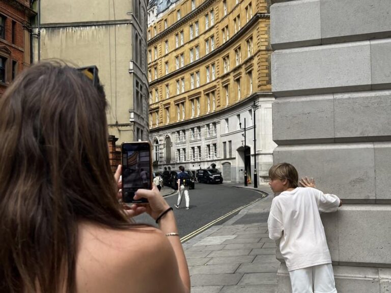 London: Private Magic Harry Potter Tour with Top Magician - Starting Point and End Location