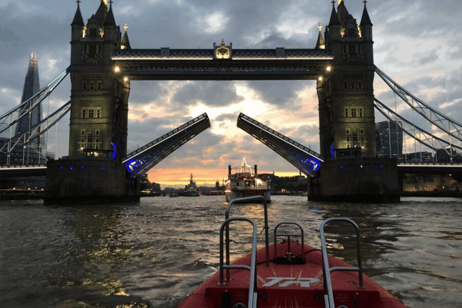 London: River Thames Sunset Speedboat Experience with Drink - The Itinerary in Detail