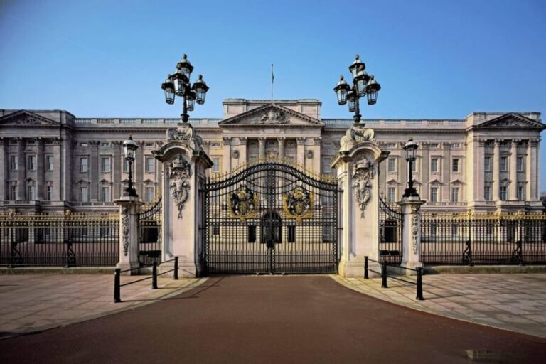 London: Royal Walking Tour with Changing Of The Guard - Practical Tips for Your Tour