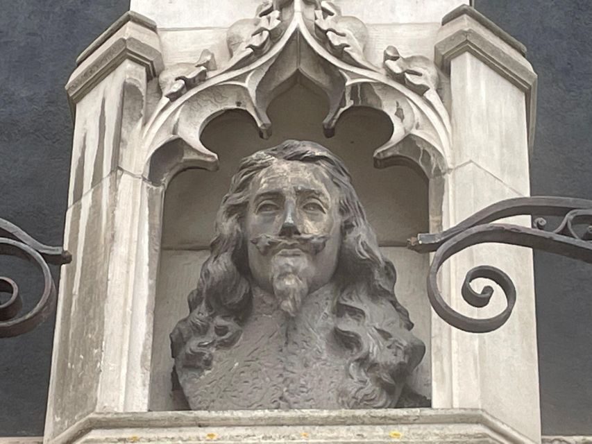 London; Royalty and Democracy - The Landmarks That Tell Britain’s Story