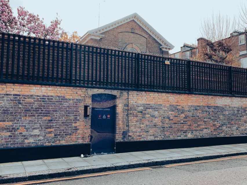 London: Secrets of Freddie Mercury Tour with a Cocktail - What’s Included and Practicalities