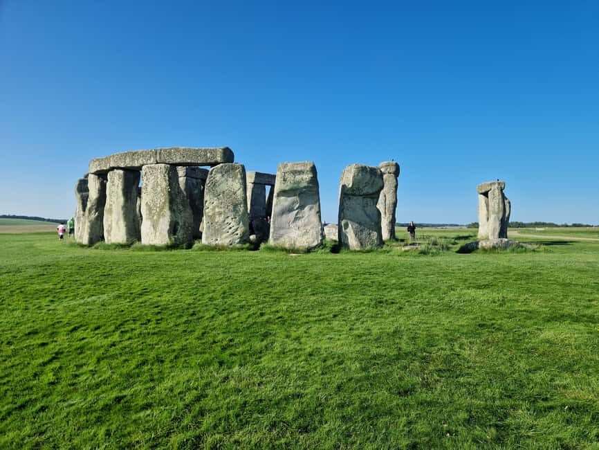 London: Stonehenge and Woodhenge Private Black Cab Tour - Practical Details and Considerations
